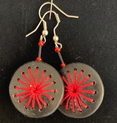 Paper weaving earrings | Quilled jewellery, Paper weaving, Paper jewelry